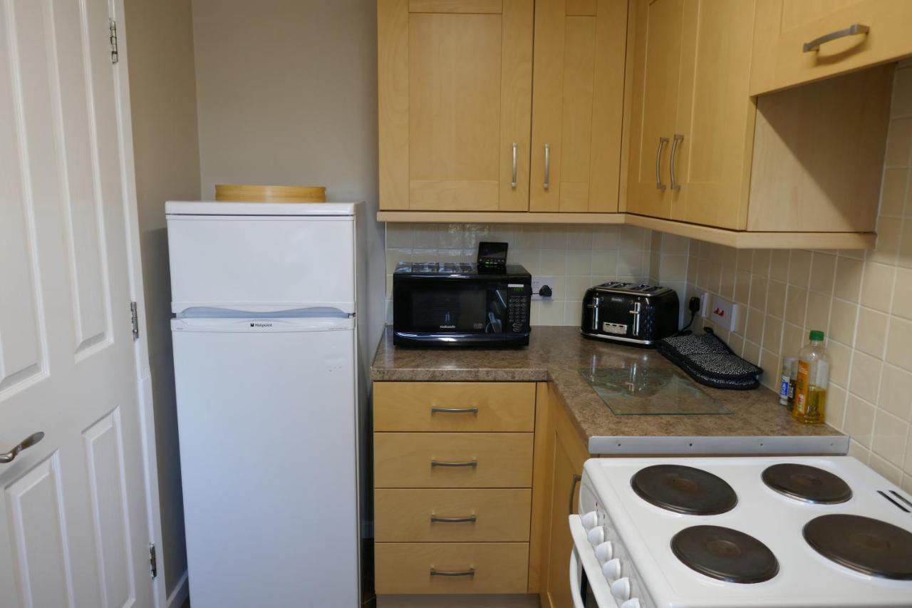 2 Bedroom House Walking Distance To City Centre With Free Parking Йорк Екстериор снимка