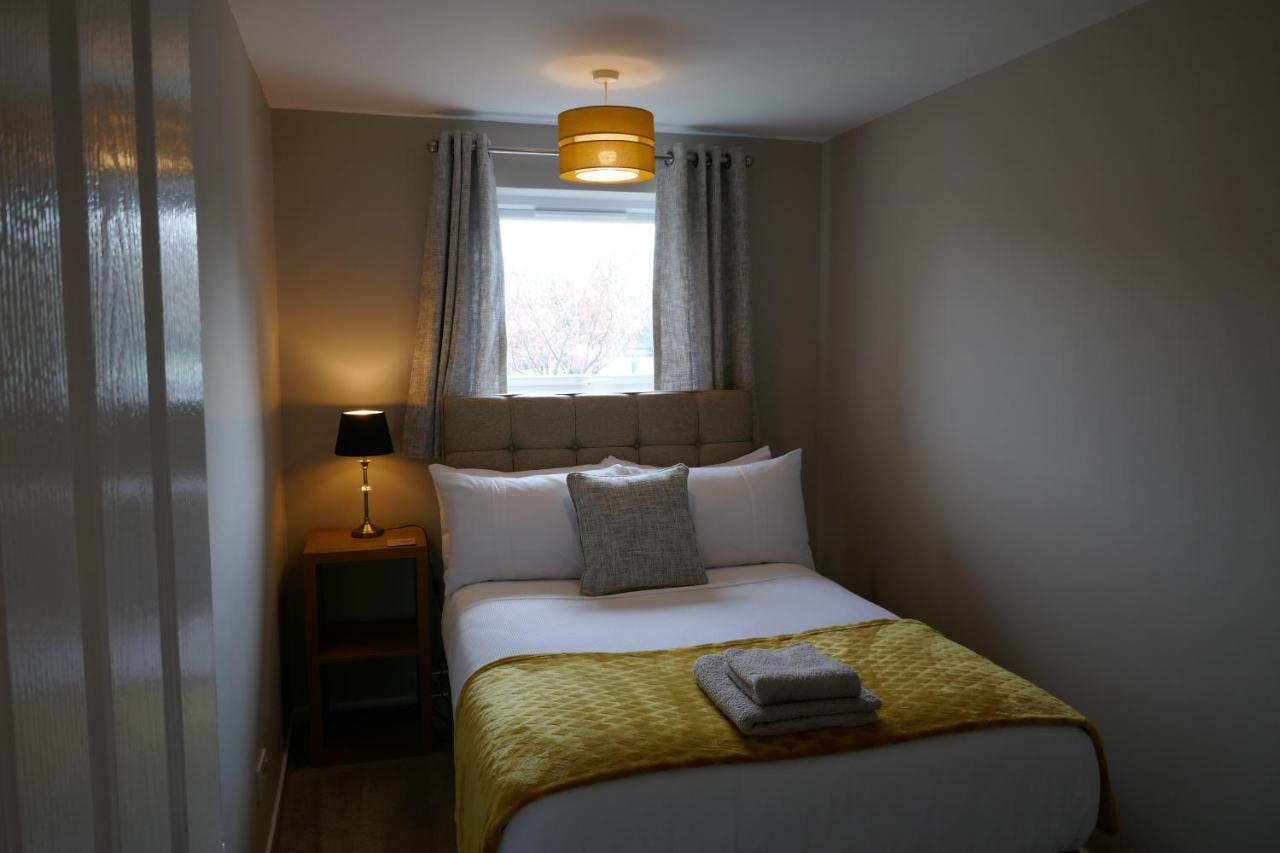 2 Bedroom House Walking Distance To City Centre With Free Parking Йорк Екстериор снимка