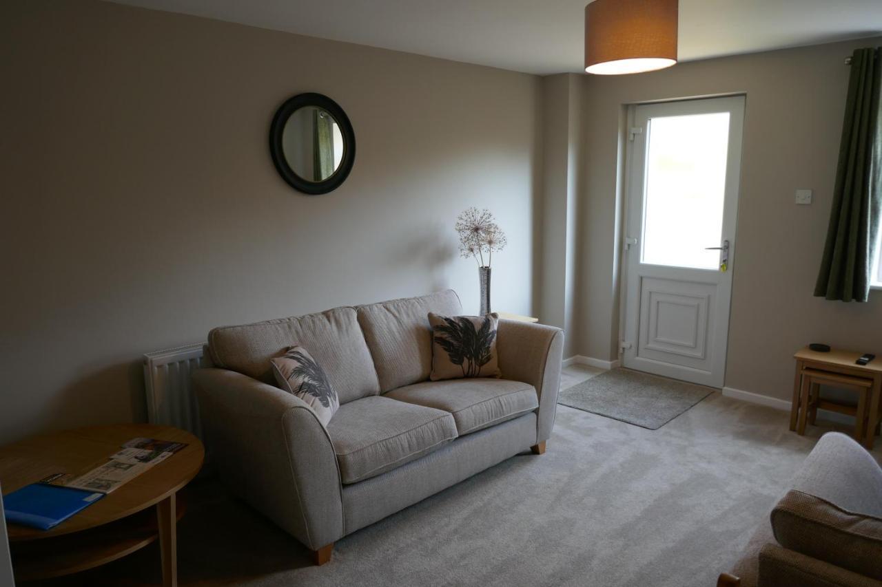 2 Bedroom House Walking Distance To City Centre With Free Parking Йорк Екстериор снимка