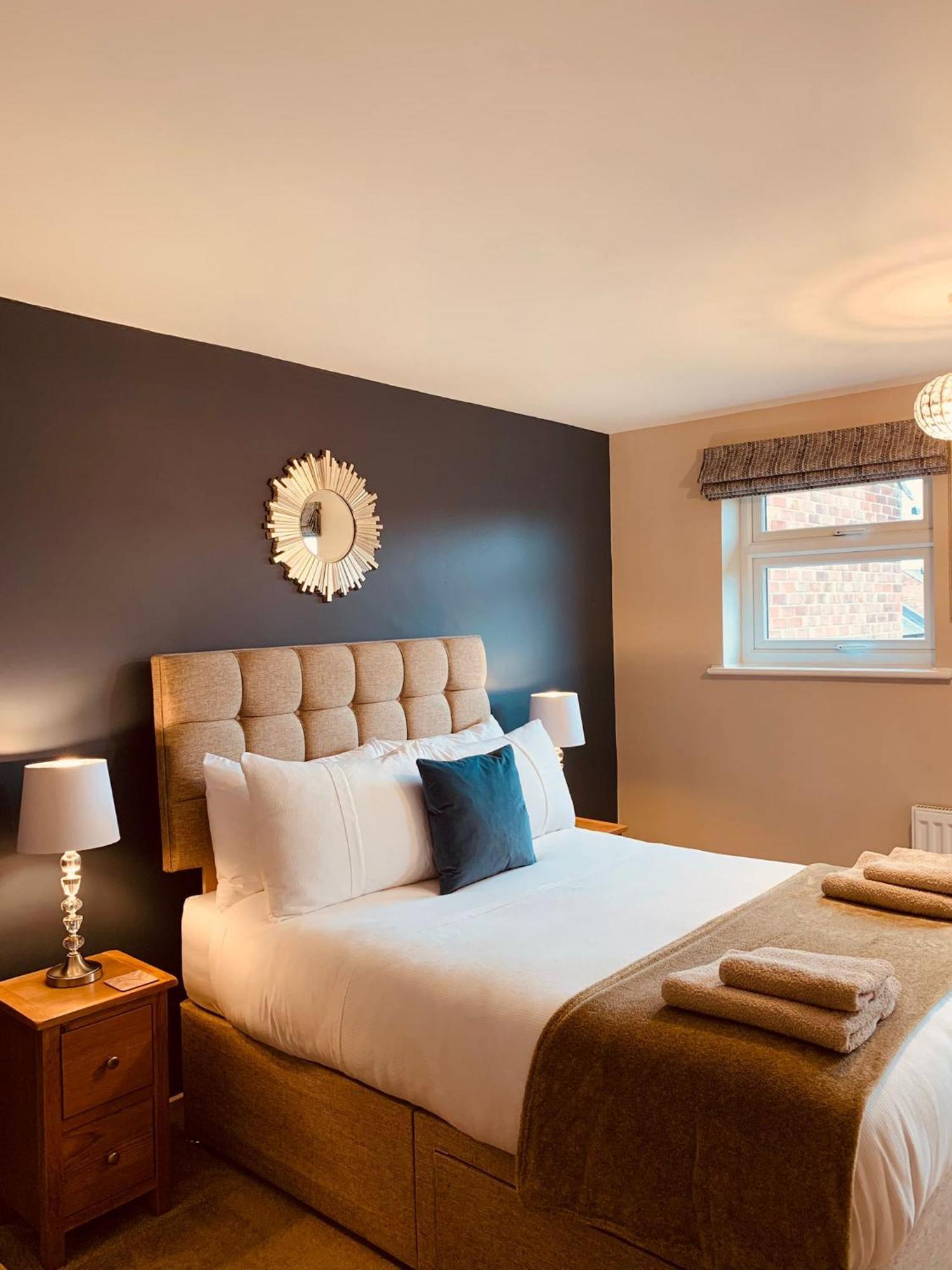 2 Bedroom House Walking Distance To City Centre With Free Parking Йорк Екстериор снимка