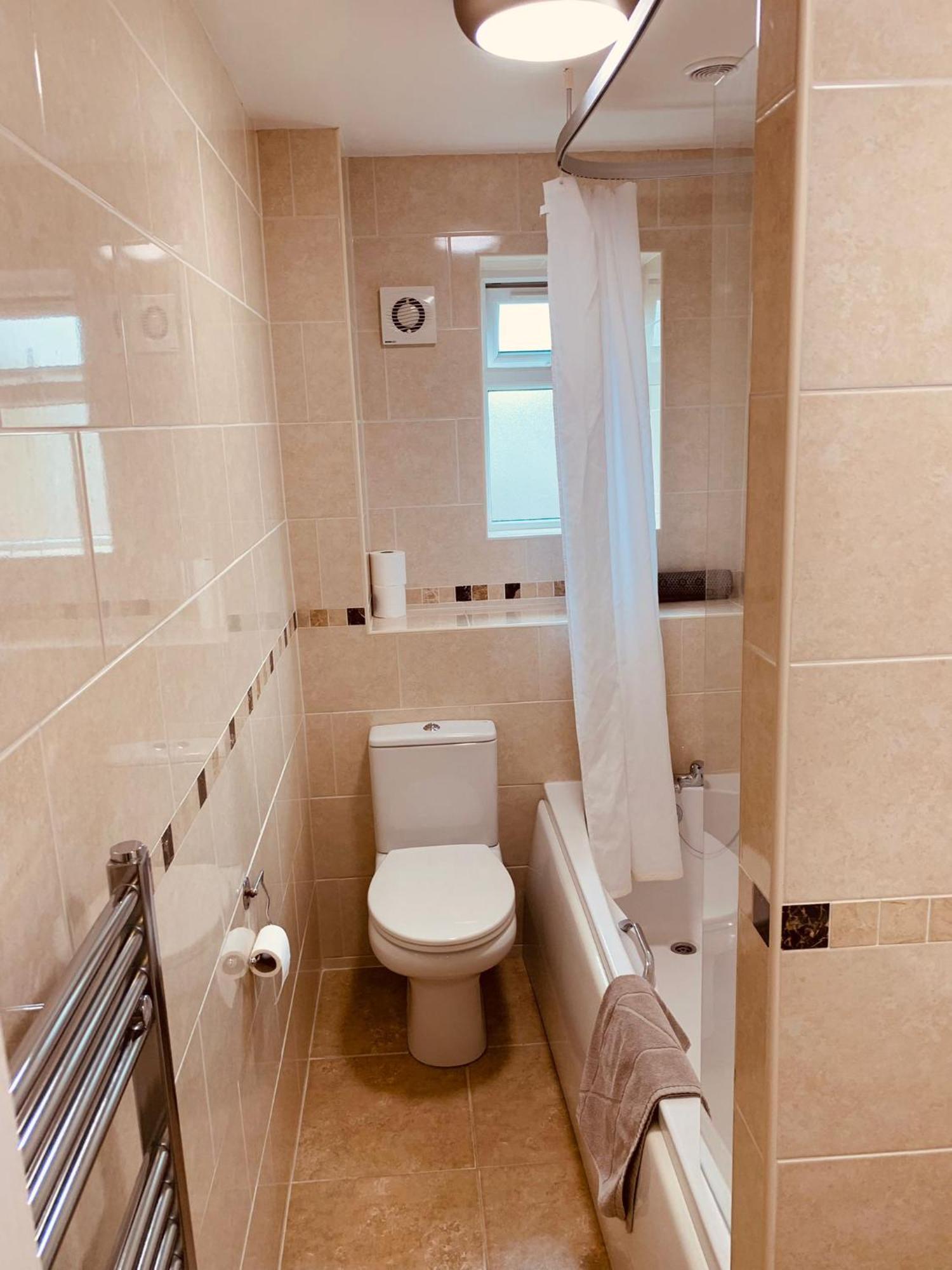 2 Bedroom House Walking Distance To City Centre With Free Parking Йорк Екстериор снимка